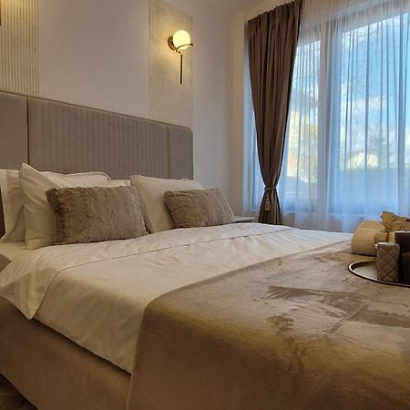 Appartamento Luxury Mansion Bucarest Esterno foto