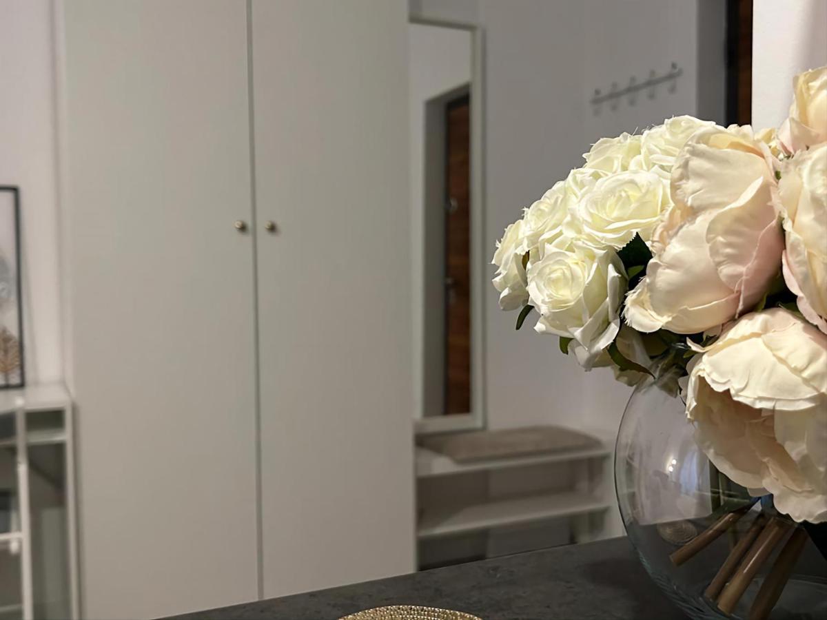 Appartamento Luxury Mansion Bucarest Esterno foto