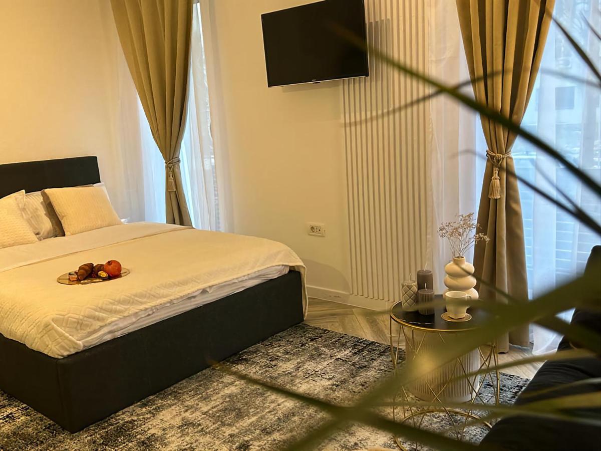 Appartamento Luxury Mansion Bucarest Esterno foto