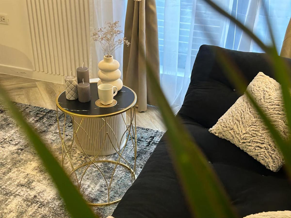 Appartamento Luxury Mansion Bucarest Esterno foto