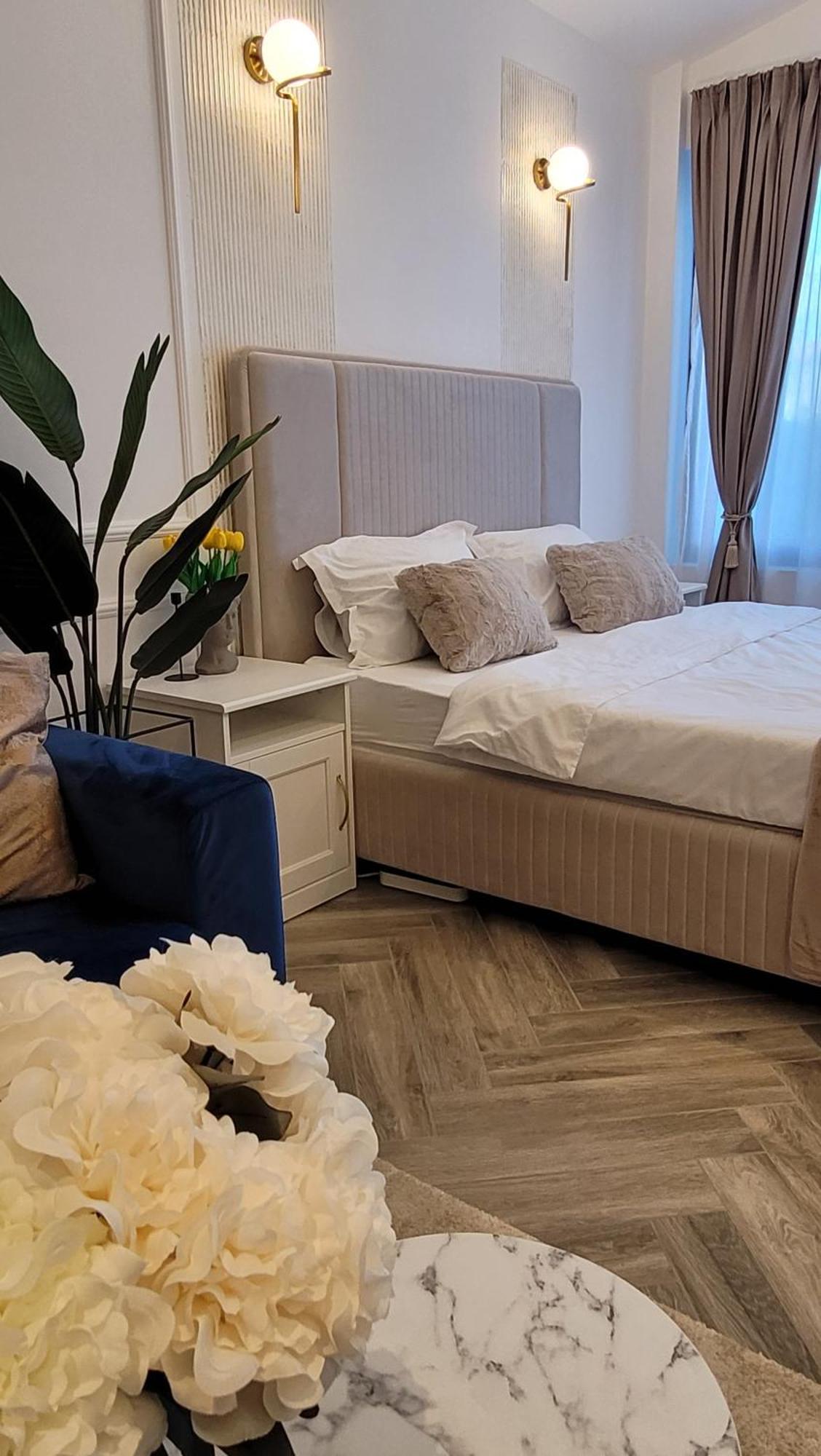 Appartamento Luxury Mansion Bucarest Esterno foto