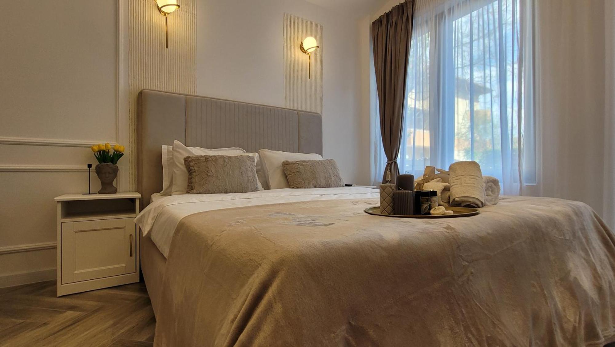 Appartamento Luxury Mansion Bucarest Esterno foto